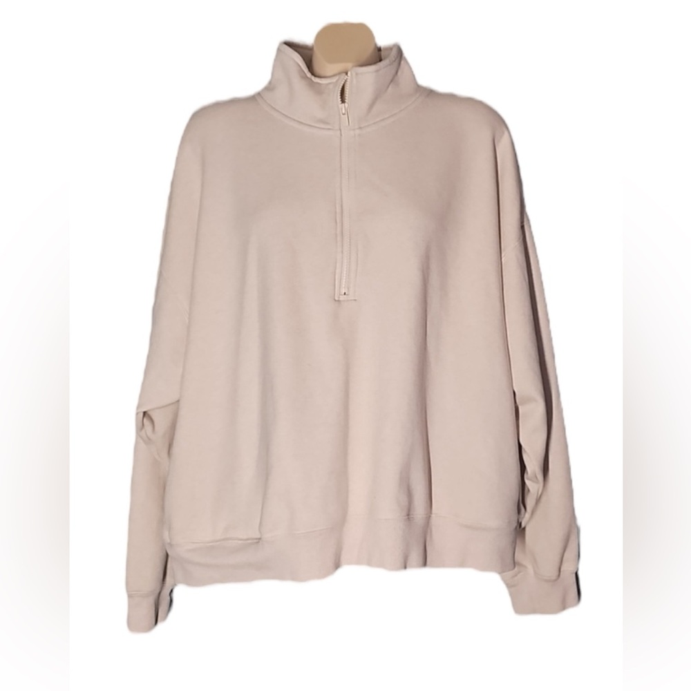💚 Fabletics Cream Quarter-Zip Pullover